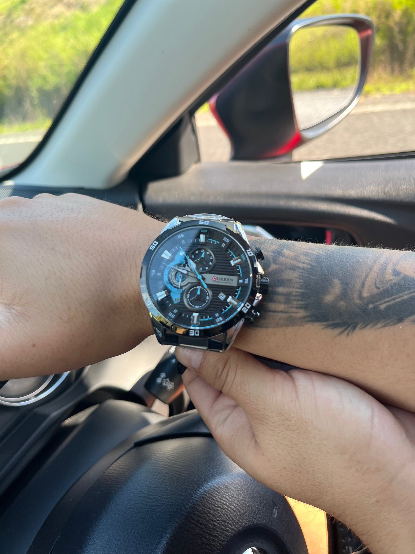 SILVER LUXURY WATCH